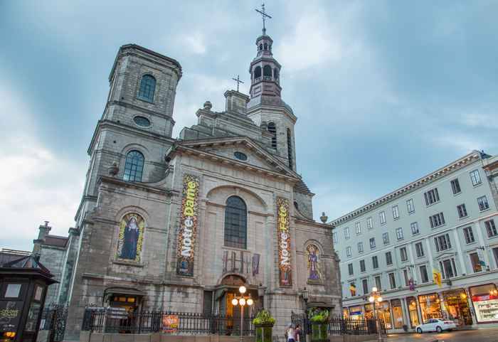Nhà thờ Đức Bà (Cathedral-Basilica of Notre-Dame)