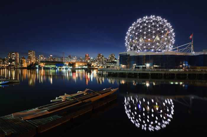 Nhà hát Omnimax với màn ảnh mái vòm vĩ tuyến rộng nhất thế giới, Vancouver