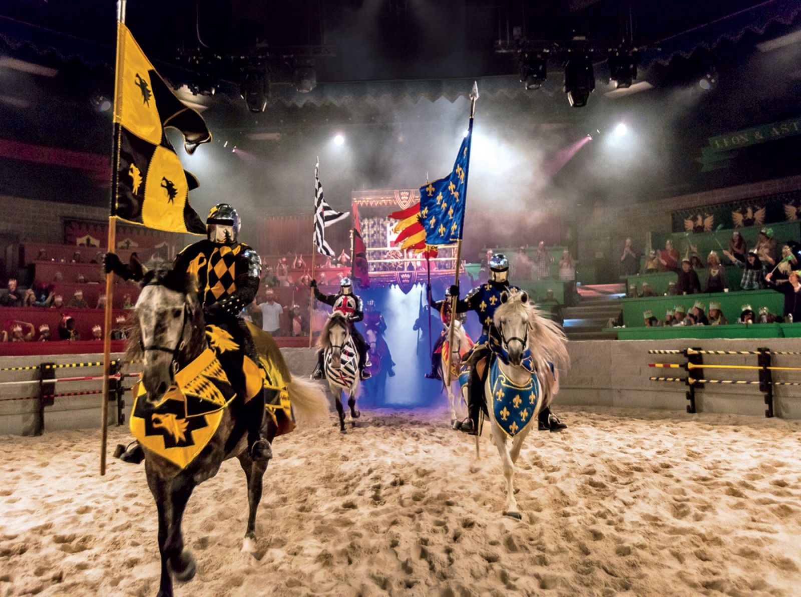Medieval-Times-show-Kissimmee-vemaybay123
