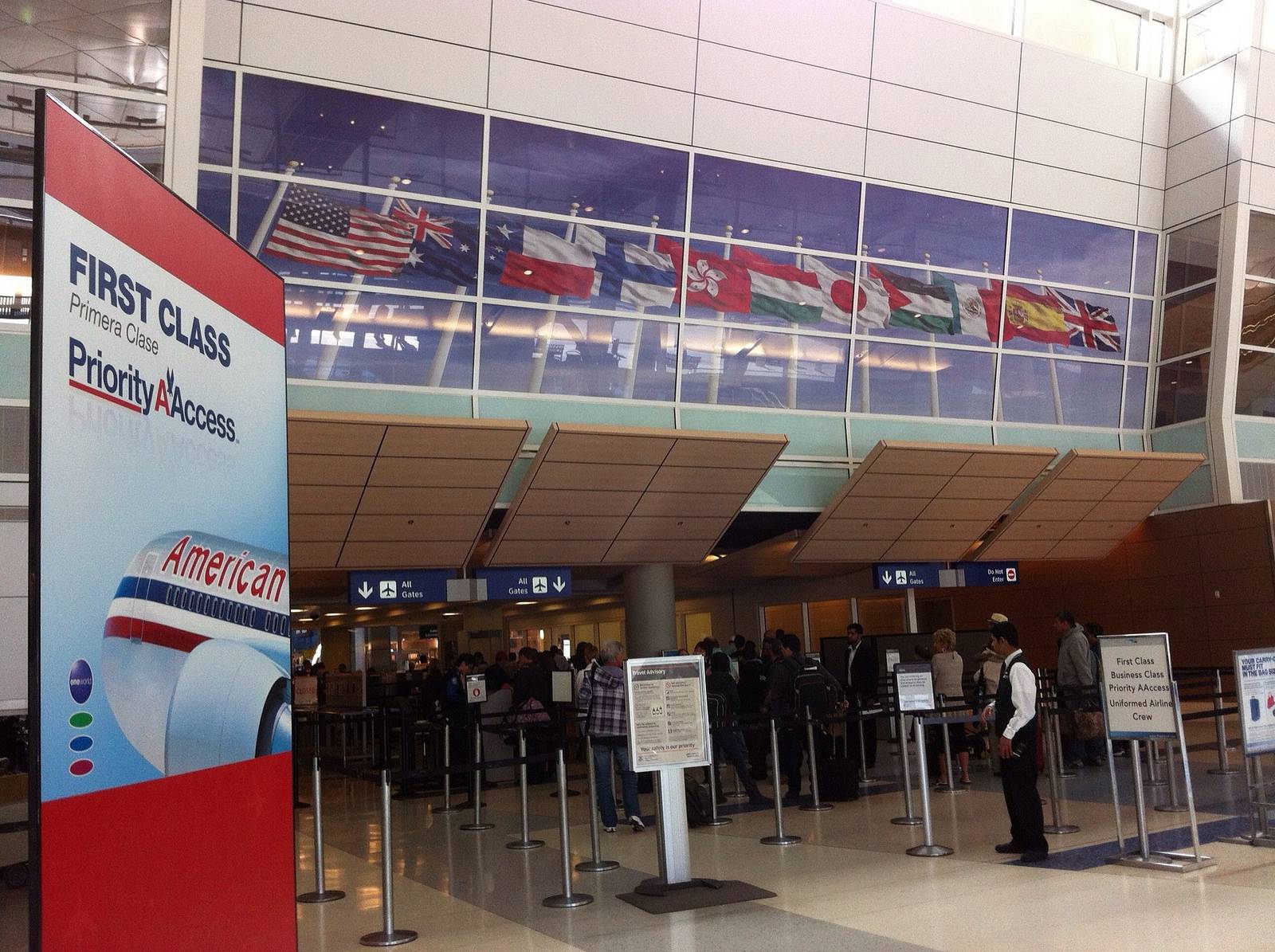 vé máy bay đi Vancouver American Airline