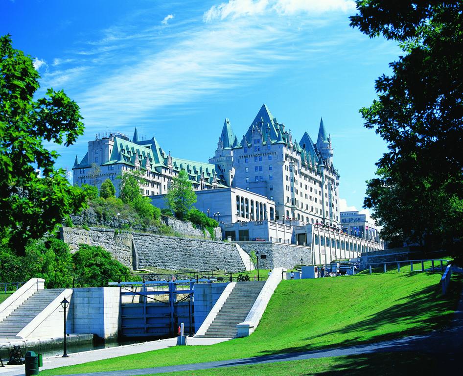 fairmont-chateau-laurier-vemaybay123