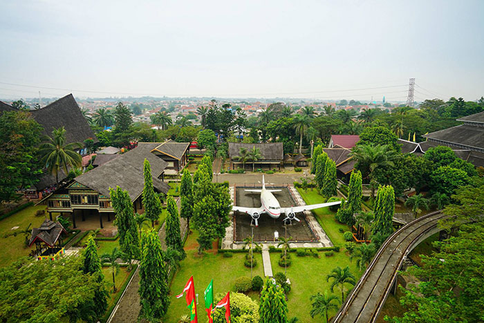 Vé máy bay giá rẻ đi Jakarta – Indonesia 6