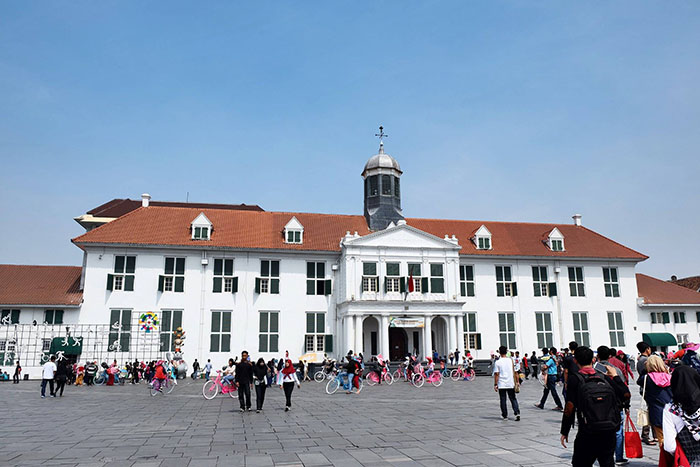Vé máy bay giá rẻ đi Jakarta – Indonesia 23