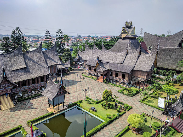Vé máy bay giá rẻ đi Jakarta – Indonesia 7