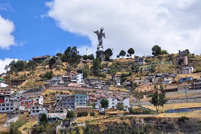 Vé máy bay giá rẻ đi Quito – Ecuador 1